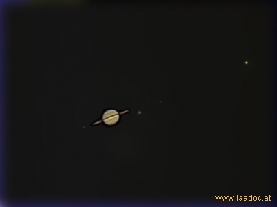 Saturn mit 4 Monden